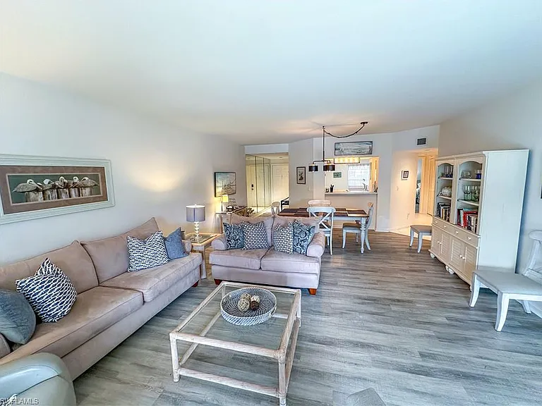 4240 Lake Forest Dr #413 — Photo 13