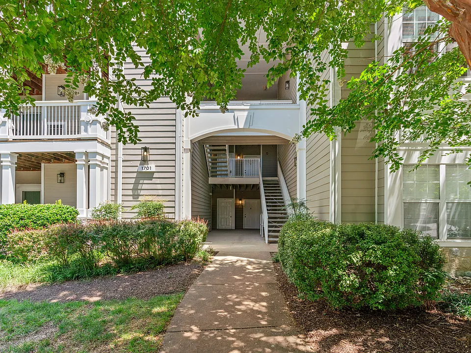 1701 Lake Shore Crest Dr #21