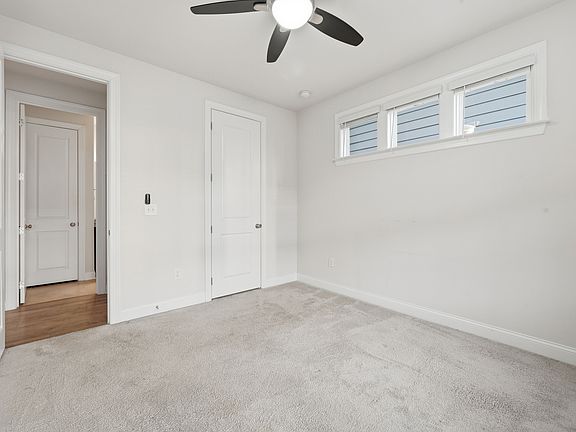 5th image of 829 Summit Crest Ct