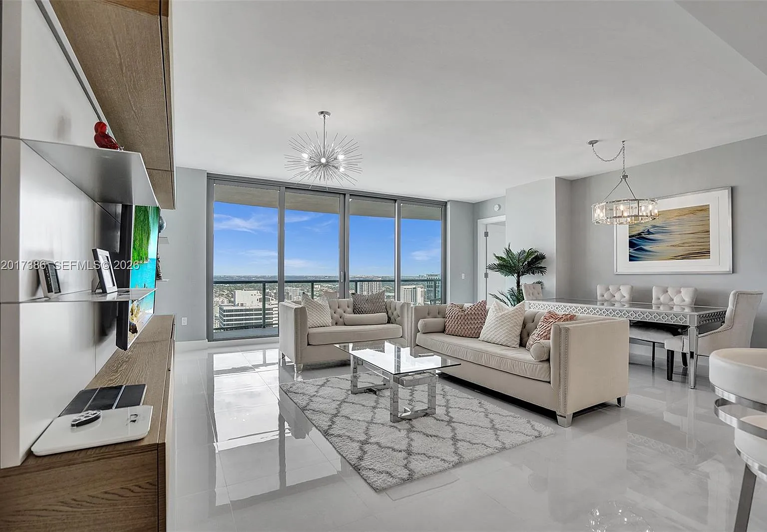 100 Las Olas Condo — Photo 3