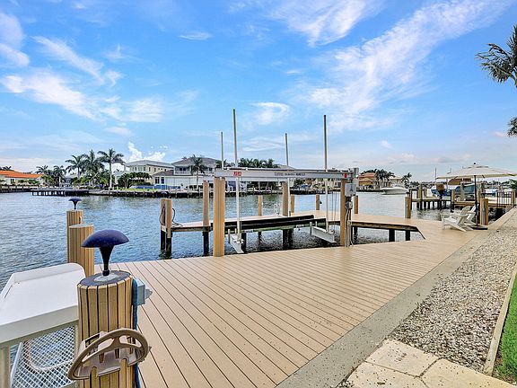 5th image of 665 Rockport Ct
