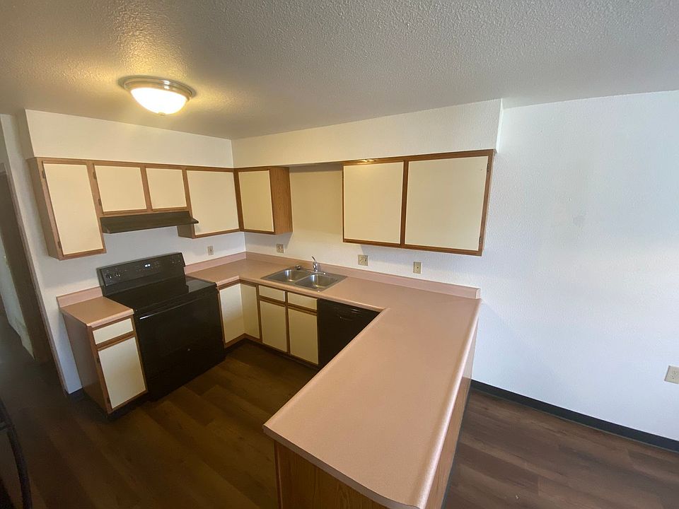 Eastern Townhomes Apartment Rentals Pratt, KS Zillow