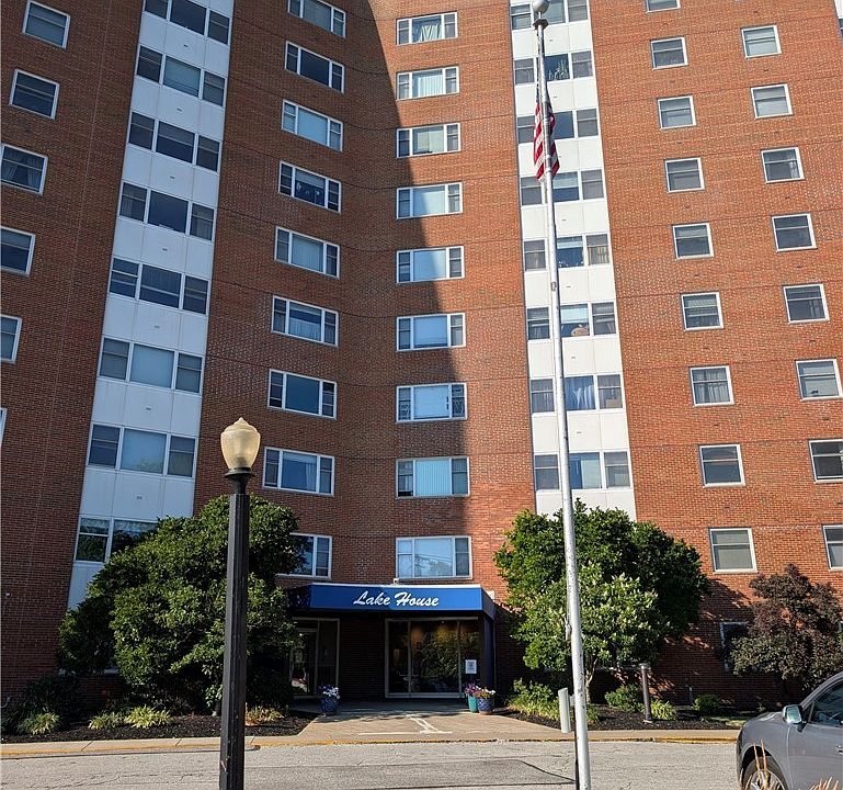 1st image of 11850 Edgewater Dr APT 717