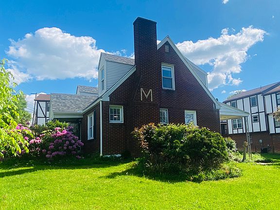 2nd image of 1302 Riddle Ave