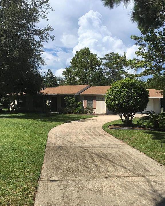 1st image of 847 N Lakeside Dr