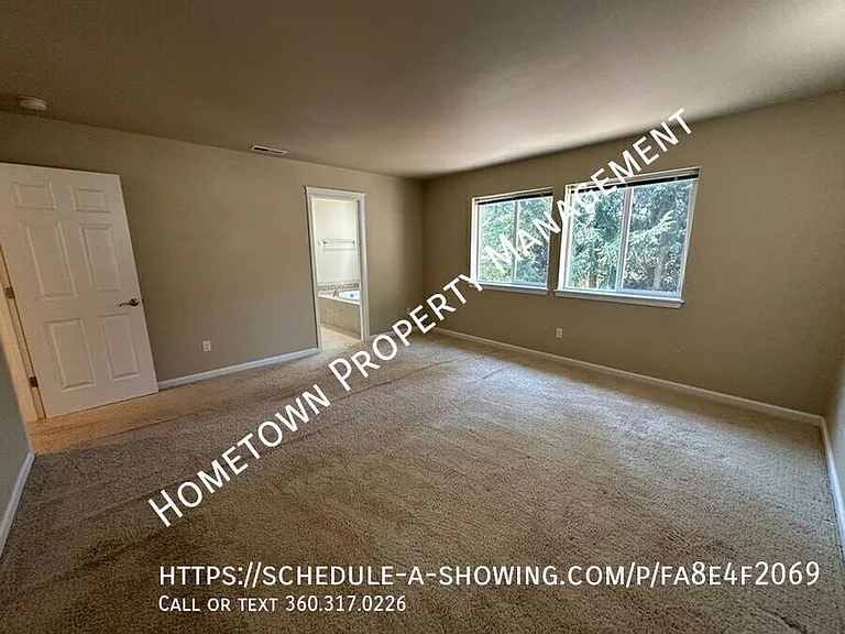 4241 Dudley Dr NE — Photo 27