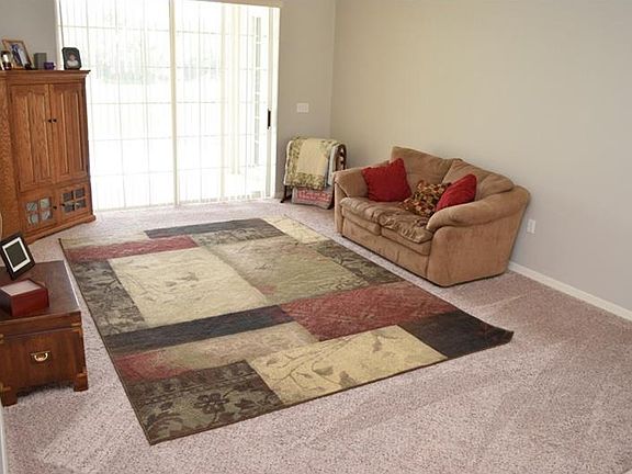 5th image of 4609 River Close Blvd