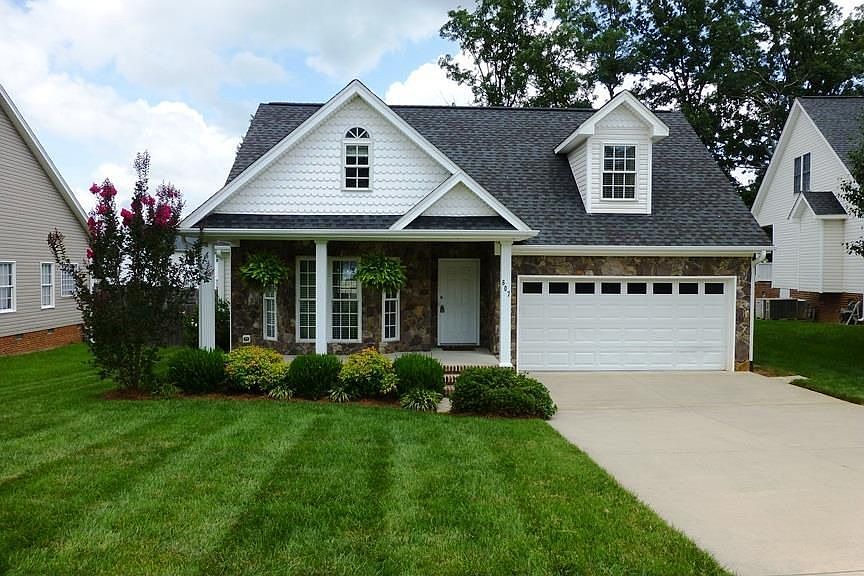 1st image of 607 Pebble Dr