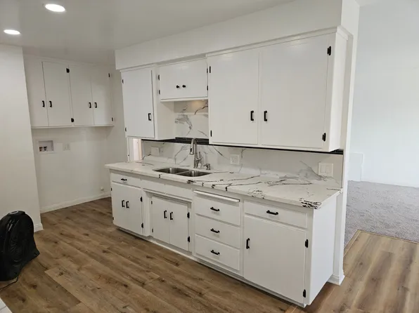 1755 W 103rd St #55, Los Angeles, CA 90047