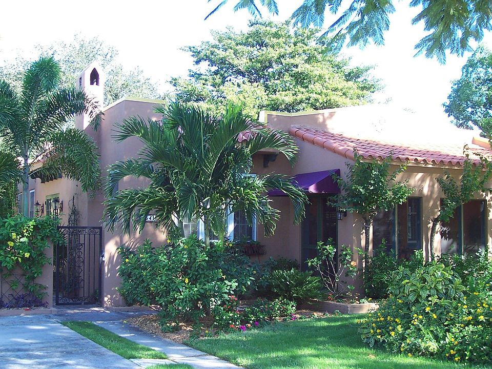 1st image of 1541 Barcelona Ave