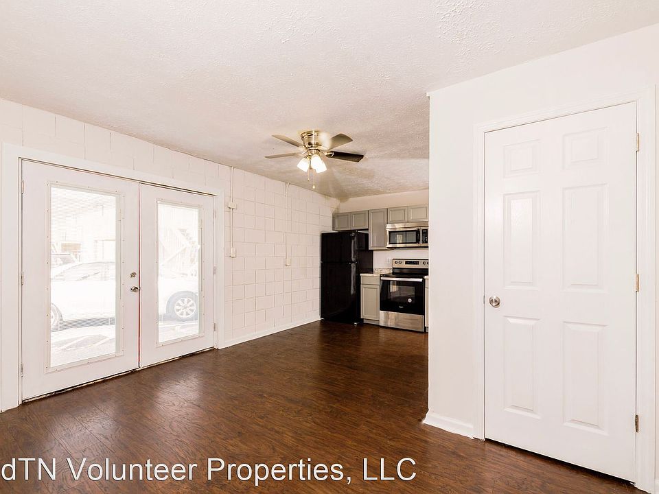 1st image of 27 E Washington St #23