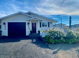 30 10th St, Cayucos, CA 93430