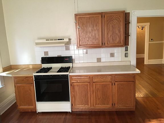 3rd image of 813 4th St