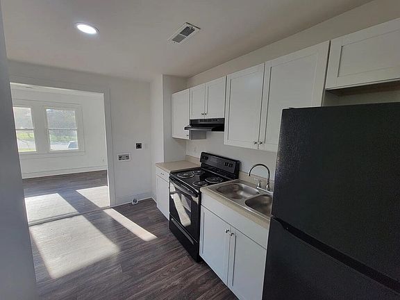 5th image of 707 Windsor St