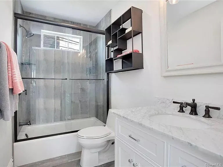 2155 Fairfield Beach Rd — Photo 3