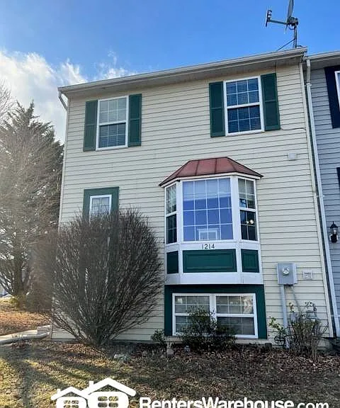 1214 Seron Ct — Photo 3