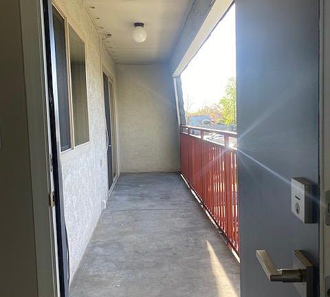 4th image of 1604 Jordan Dr #28