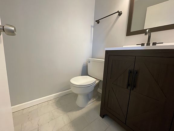 5th image of 10445 Briarbend Dr APT 10