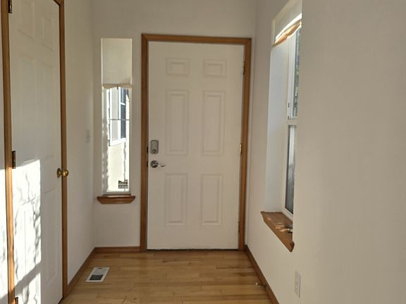 5th image of 17814 22nd Pl W