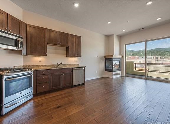 2nd image of 6169 Park Ln S #13