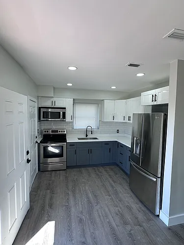 625 NE 123rd St #2 Photo 1