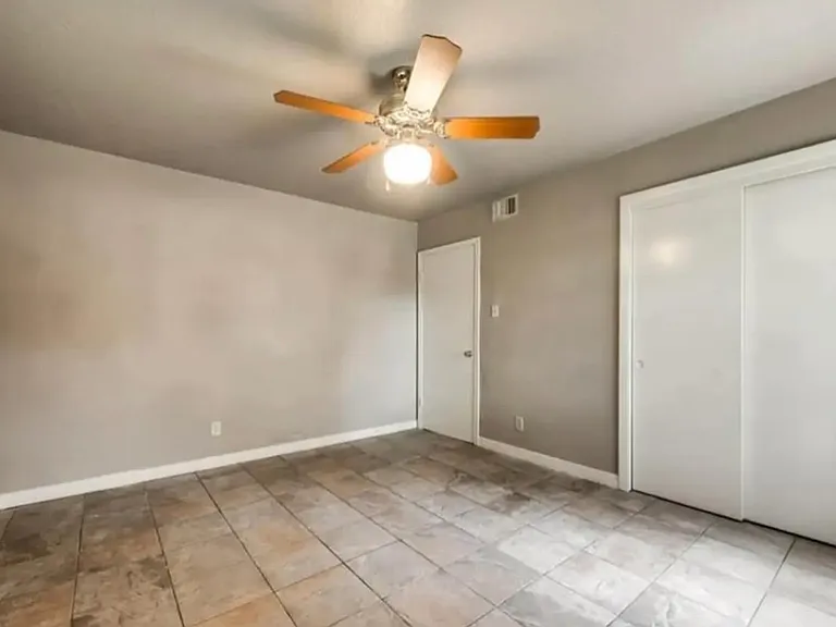 1310 Gulf St — Photo 8
