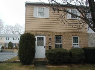 17 Madison Ln, Whitehall, PA 18052