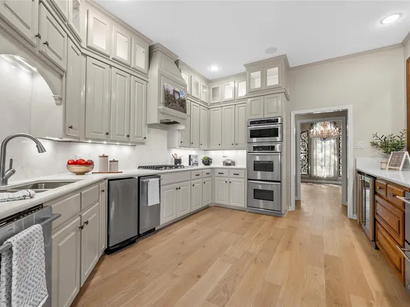 3740 Chimney Ridge Dr, Waco, TX 76708