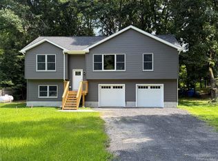 6 Mark Dr, Pt Jervis, NY 12771