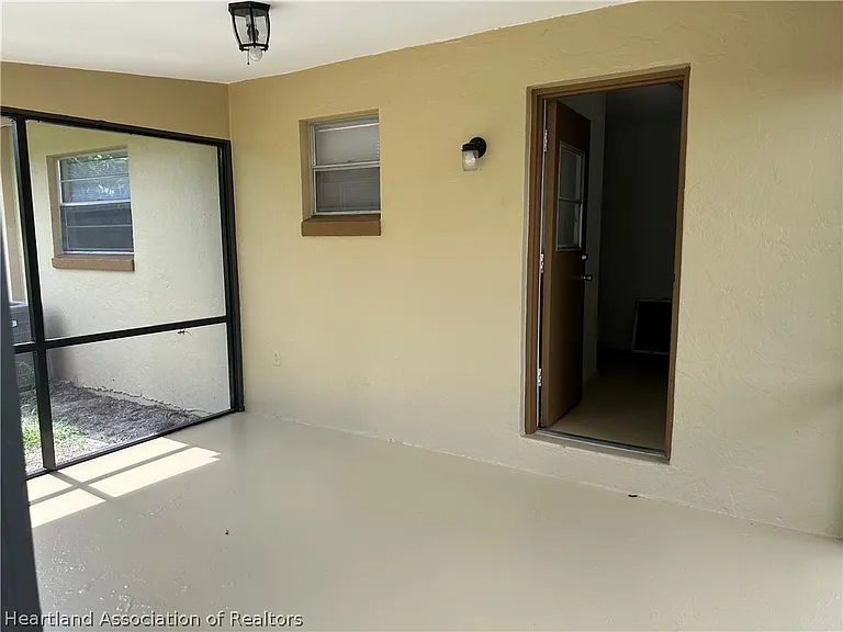 1834 Koy Dr — Photo 17