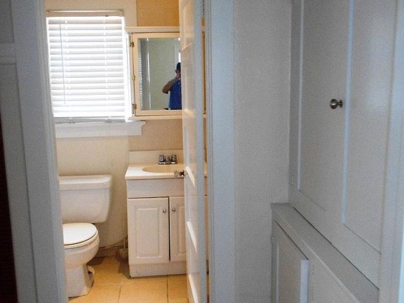 5th image of 529 S El Molino Ave APT 6