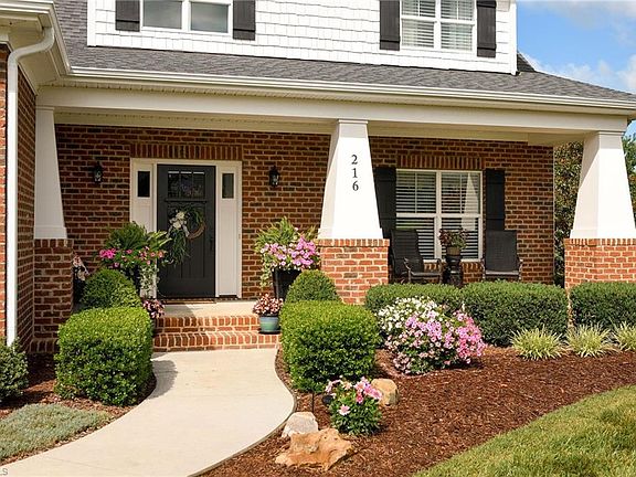 5th image of 216 Summerlyn Dr