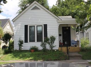 204 3rd St, Boonville, MO 65233