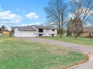 8662 Darlington Ave NE, Monticello, MN 55362