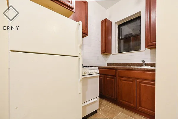 Rented by ERNY LLC | media 7