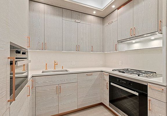 3rd image of 1 City Poin APT 62J