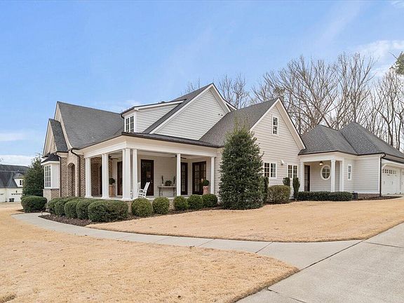 3rd image of 10 Sourwood Ct