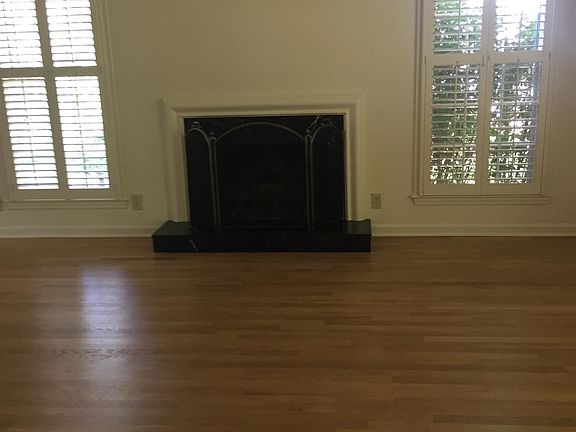Gas Fireplace in Living/Dining Area