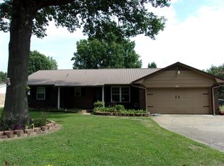 2501 Peggy Ln, Muskogee, OK 74403