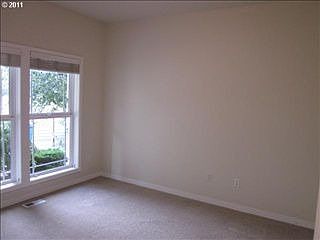 4th image of 3305 NE 145th Cir