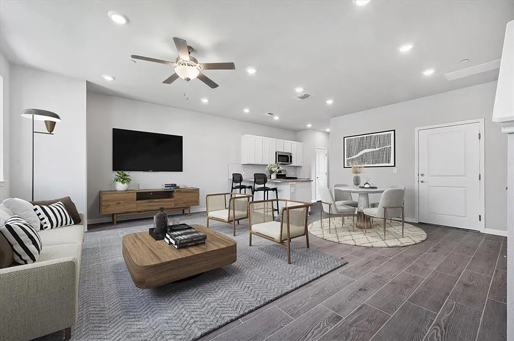 9015 Cattle Baron Path #1302, Austin, Texas 78747 — Photo 2