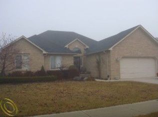 19911 Chesterbrook Dr, Macomb, MI 48044