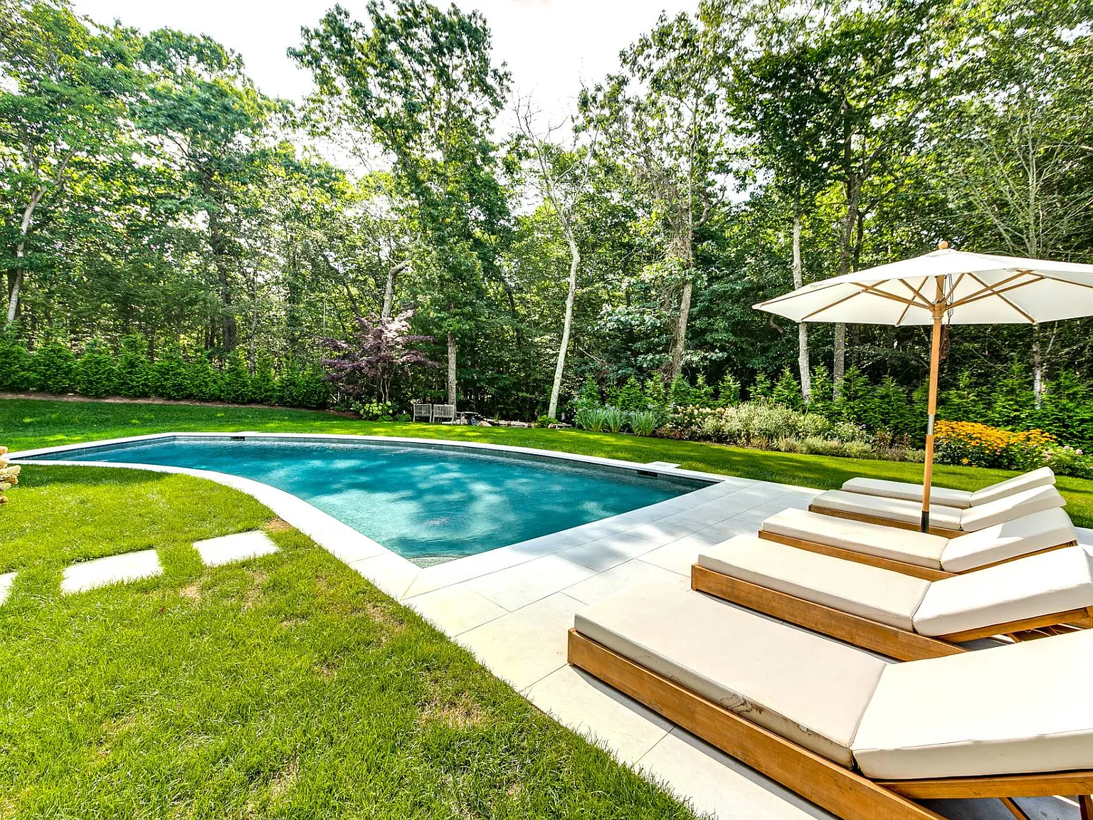 The Epitome of Luxury in Amagansett — Photo 3