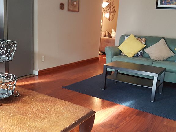 3rd image of 9241 Henley Way