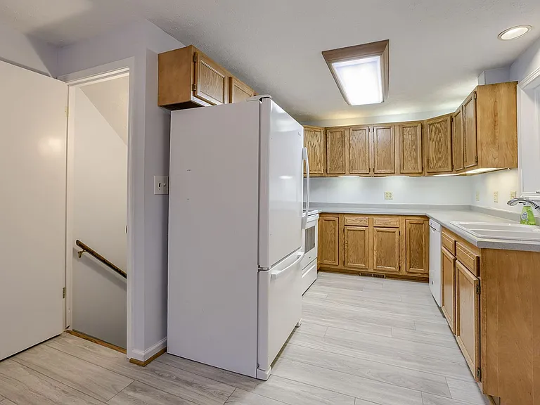 1230 Cole Creek Dr — Photo 8