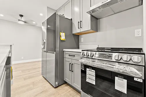 Leyden Apartments Photo 1