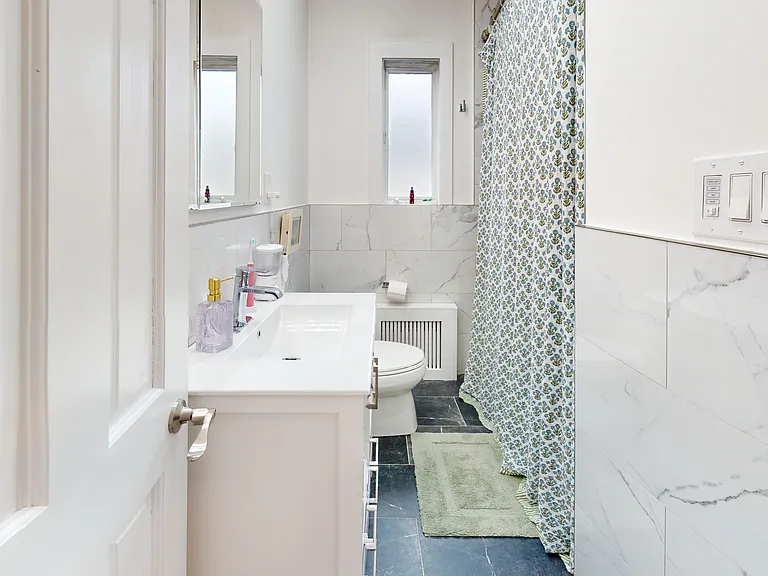 Furnished - Bathroom