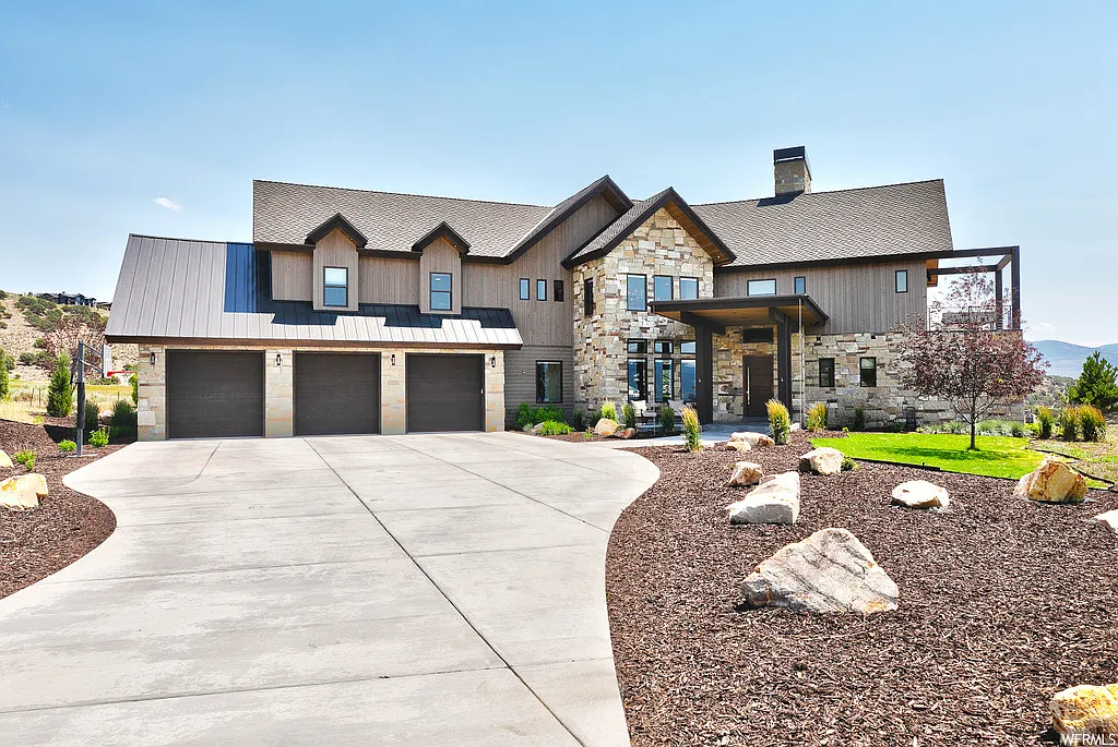 4 bed, 4700 sqft, $15,000 — Photo 2