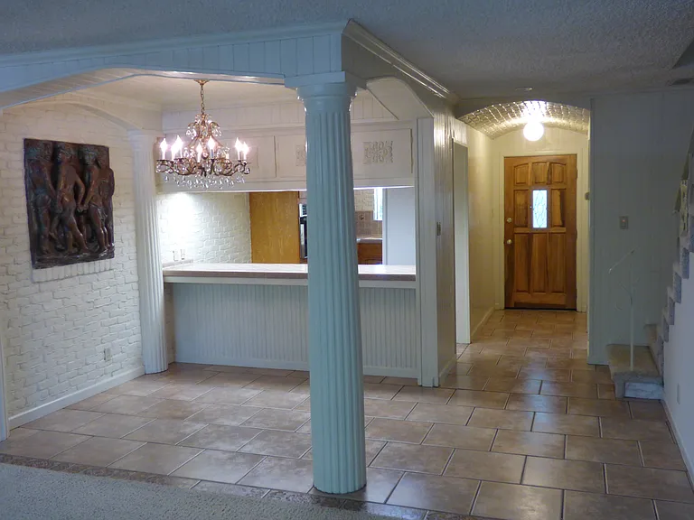6016 S Land Park Dr — Photo 4