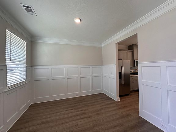 3rd image of 668 Ashburn Drive #Wd306